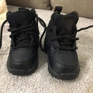 Nike sneakers size 4 toddler shoe in black